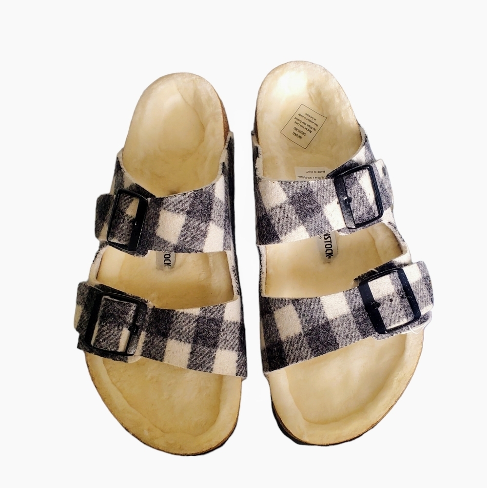 Plaid Pattern Ultra Comfortable Double Strap SlideBirkenstock Sandals US Size: 8 - Picture 1 of 2
